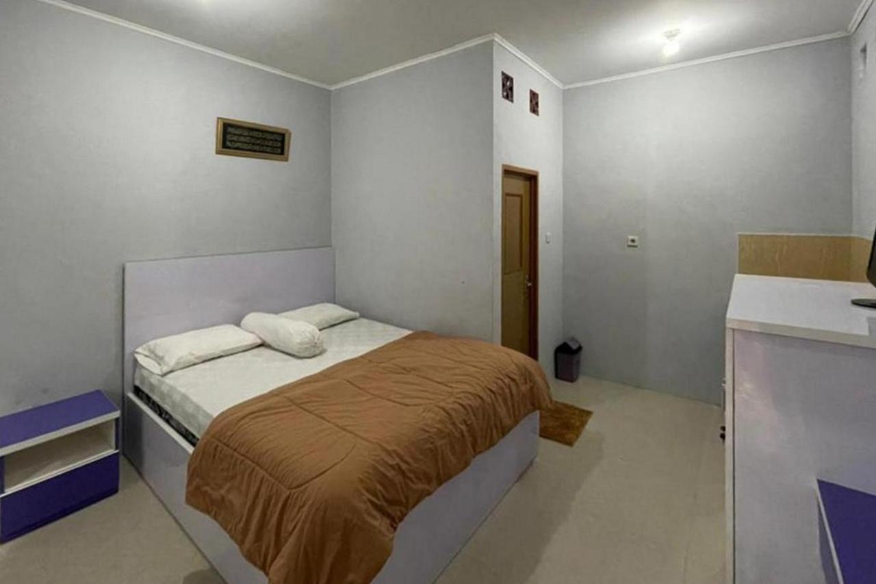 Villa Syariah Citeko Mitra Reddoorz Bogor Exterior foto